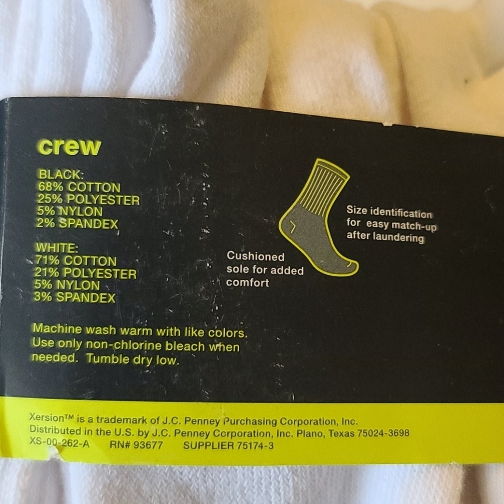 NWT Xersion Boys Crew Socks - M (9-2) (C9) - Picture 3 of 3